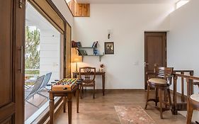 Stayvista At Bellevue With Outdoor Jacuzzi