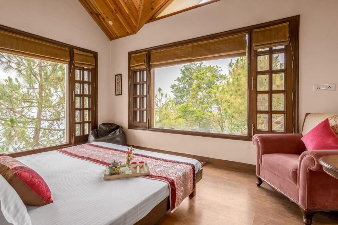 Stayvista At Bellevue With Outdoor Jacuzzi Kasauli Exterior photo