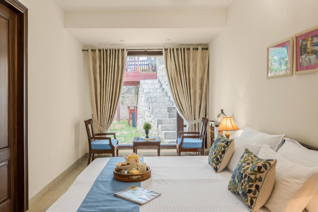 Stayvista At Bellevue With Outdoor Jacuzzi Kasauli Exterior photo