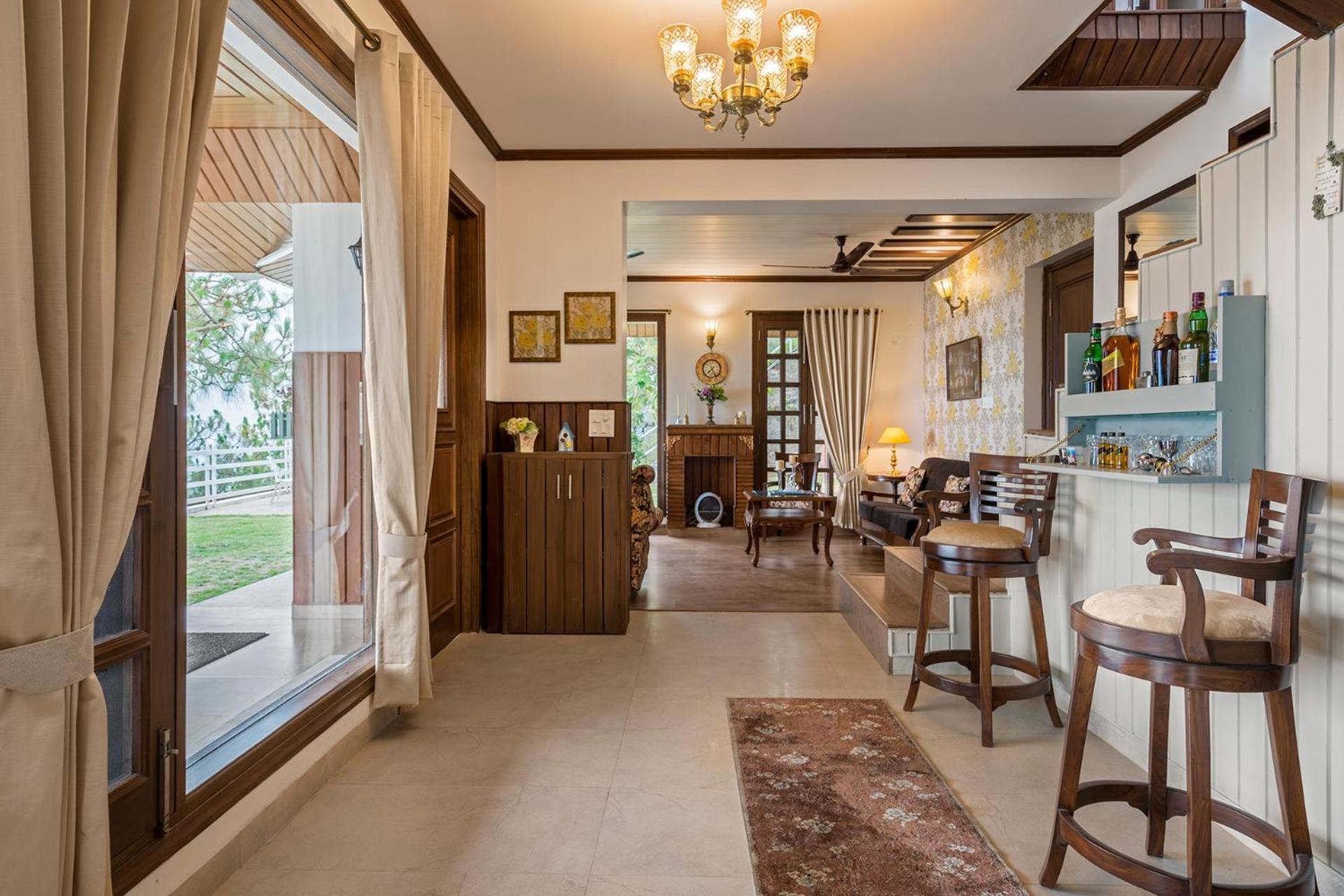 Stayvista At Bellevue With Outdoor Jacuzzi Kasauli Exterior photo