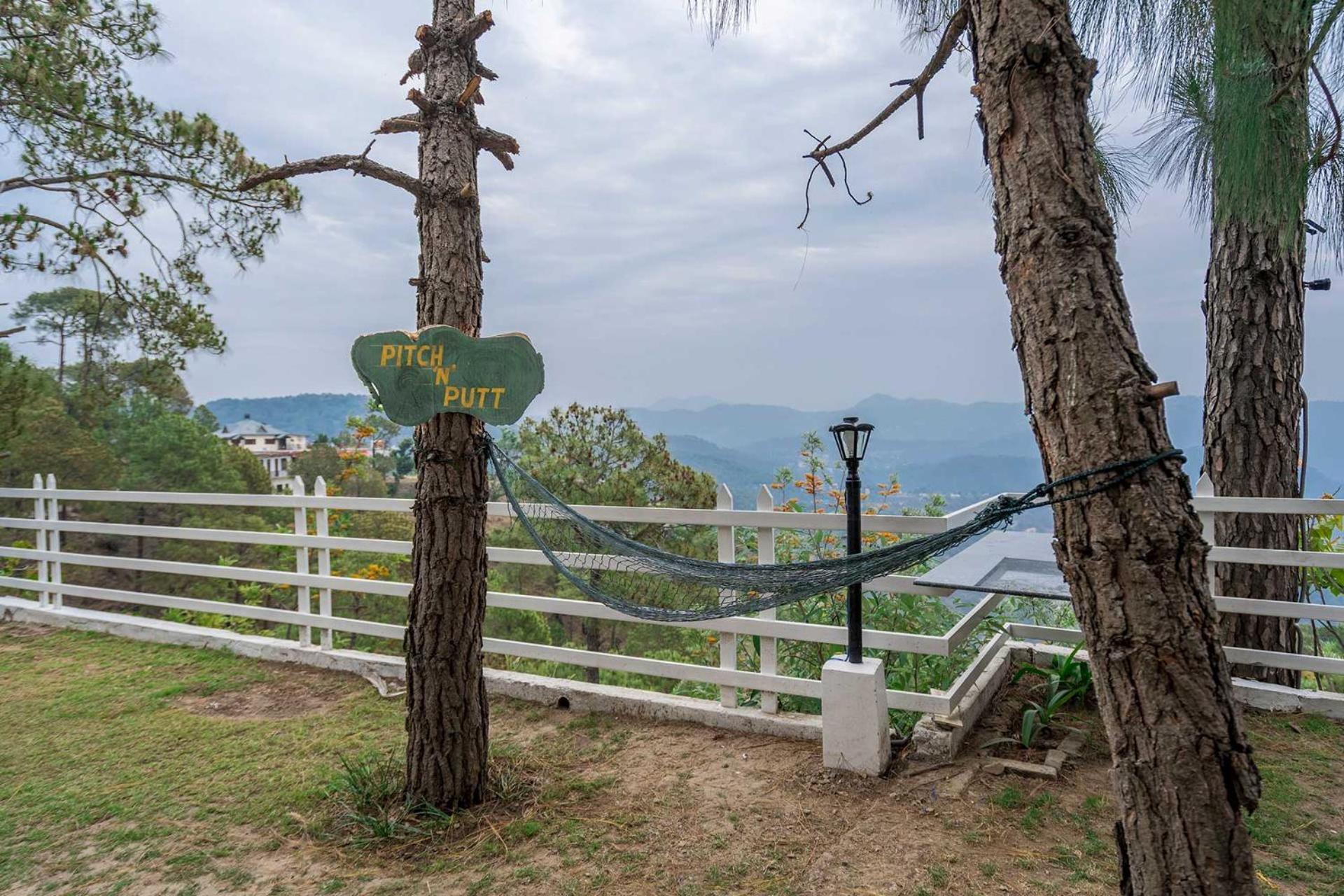 Stayvista At Bellevue With Outdoor Jacuzzi Kasauli Exterior photo